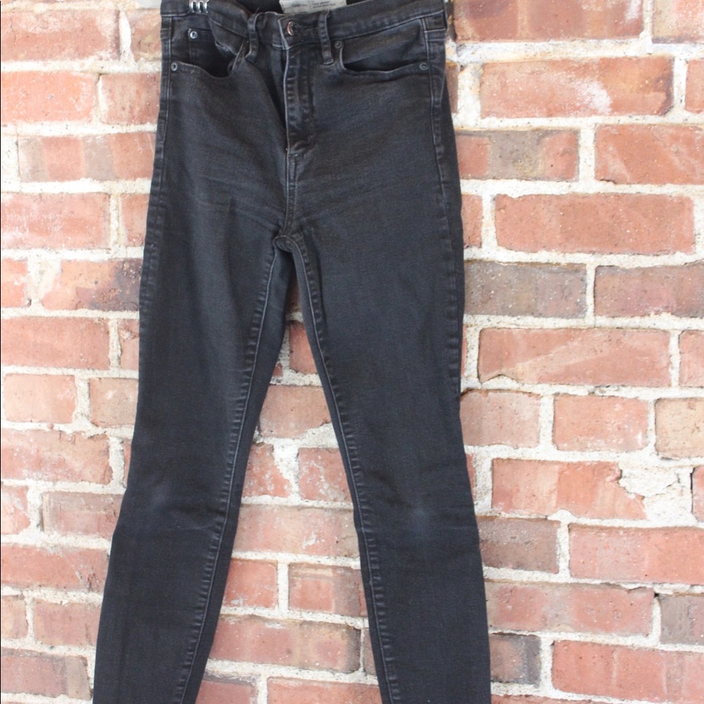 Super High Rise True Skinny Jeans in Black